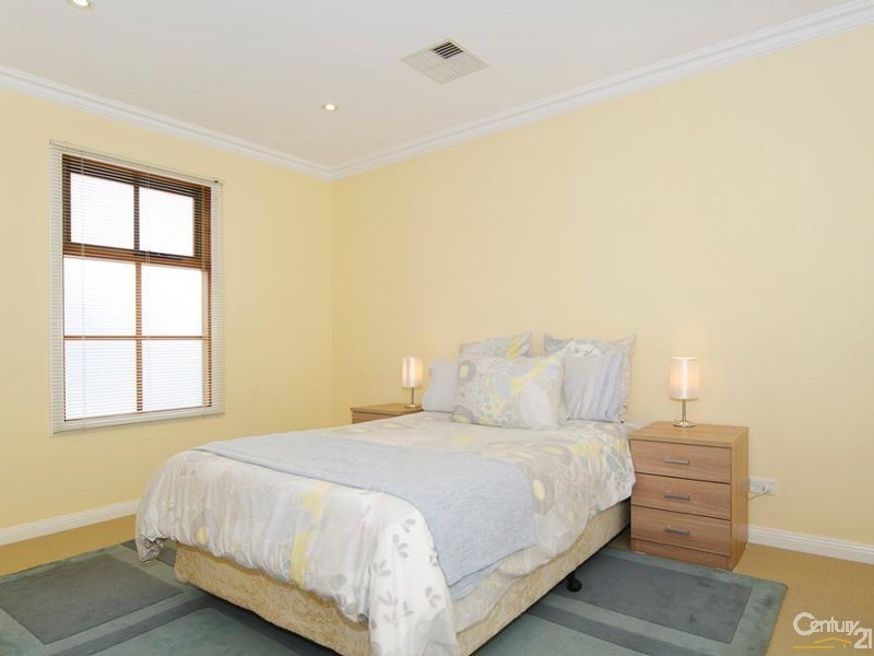 4/3 Edison Street, Glenelg North SA 5045