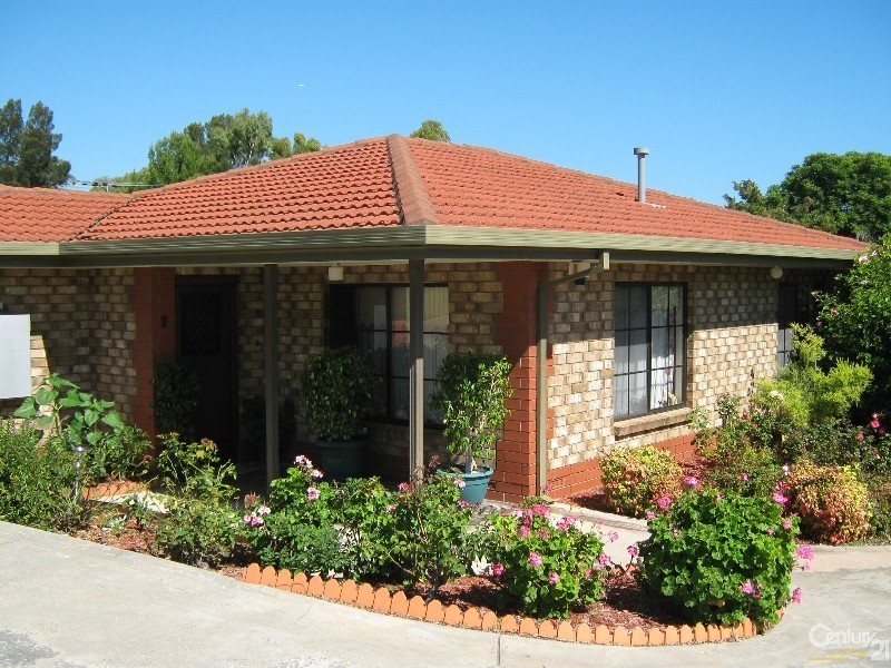 1/2 Gilbertson Rd, Seacliff Park SA 5049