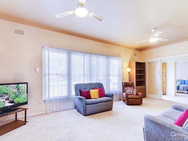 12 Nickels Avenue, Park Holme SA 5043