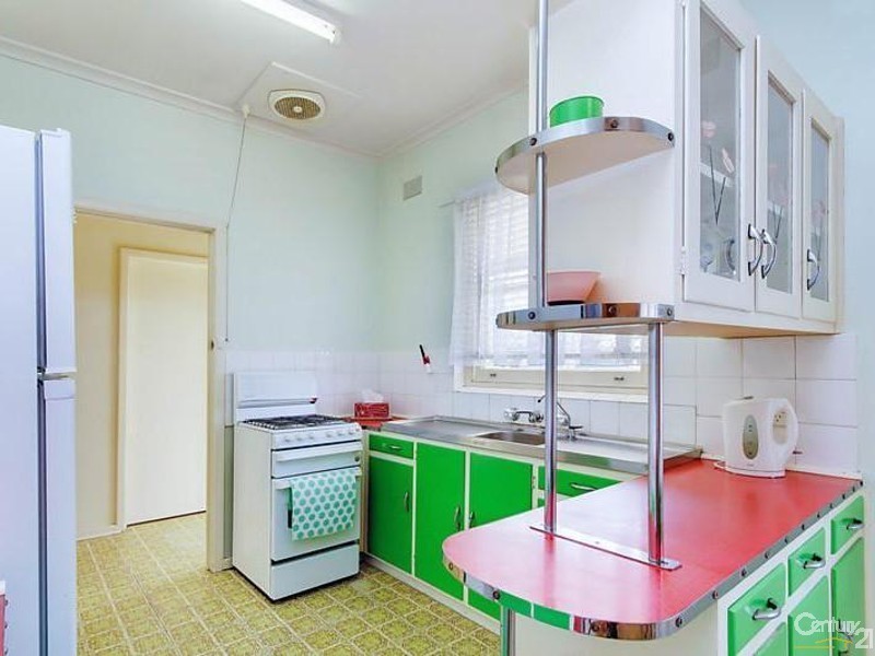 12 Nickels Avenue, Park Holme SA 5043