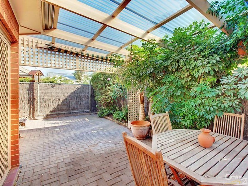 1/8 Jetty Road, Brighton SA 5048