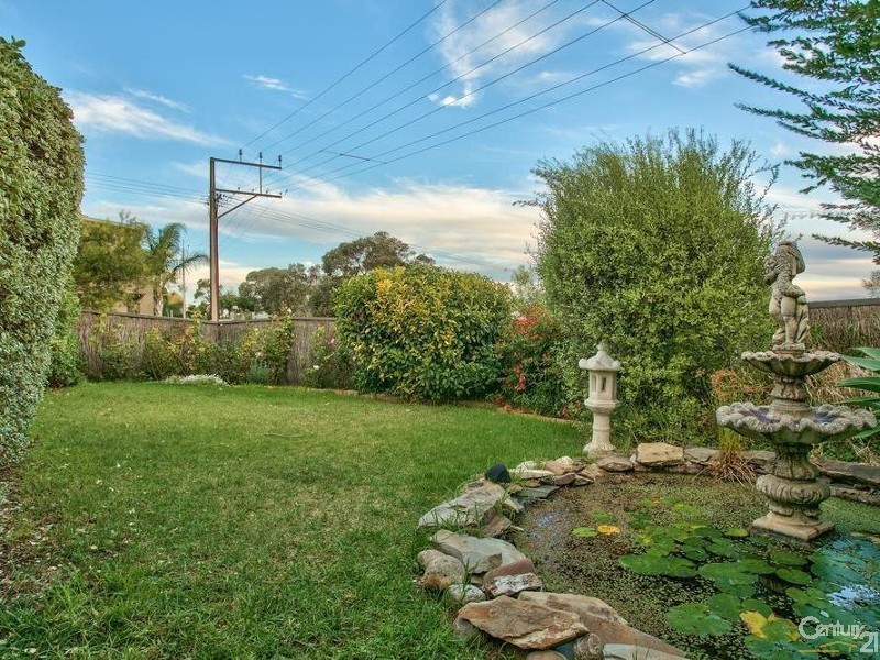 10 Kooraweera Street, Hallett Cove SA 5158