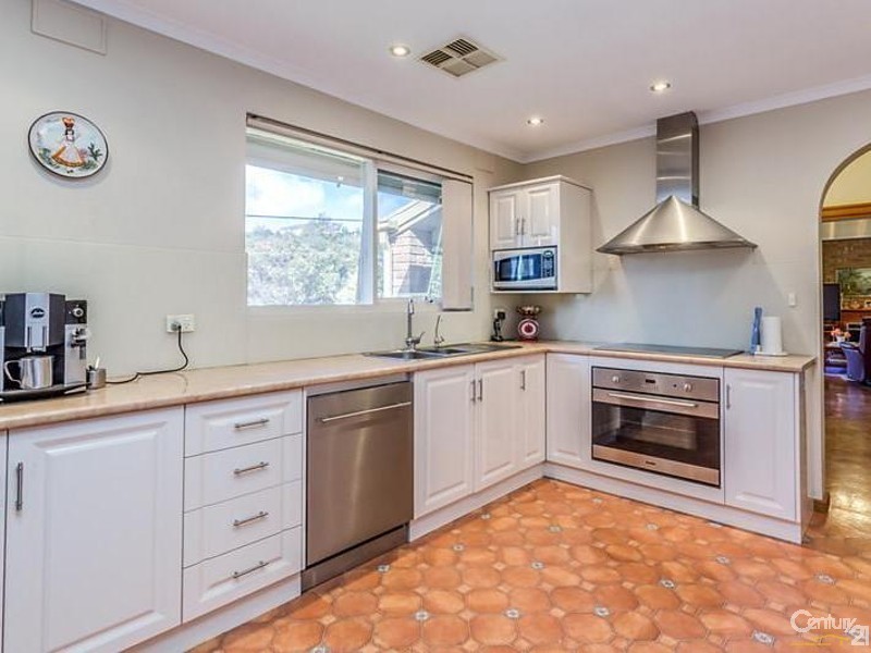 9 Alpine Road, Seacombe Heights SA 5047