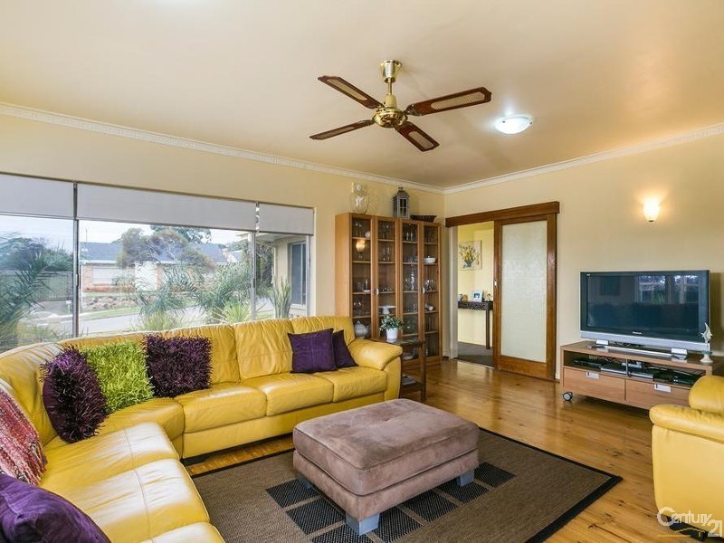 2 Cleve Street, Seaview Downs SA 5049