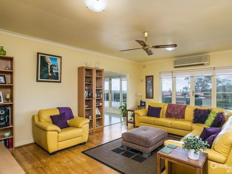 2 Cleve Street, Seaview Downs SA 5049