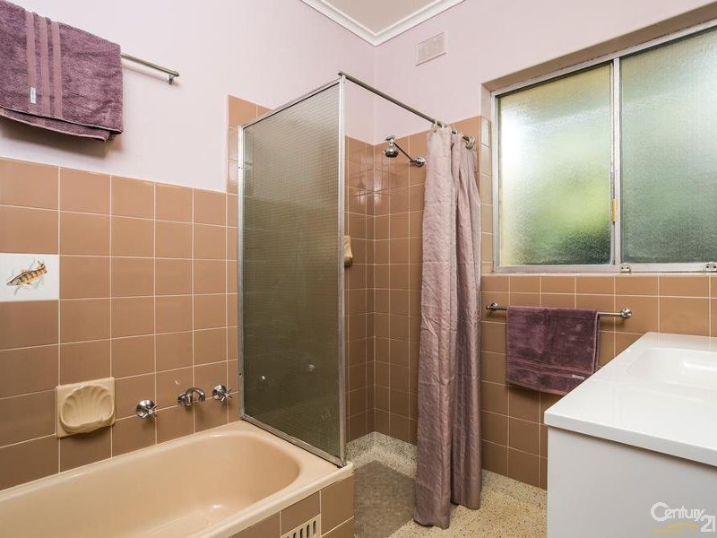 2 Cleve Street, Seaview Downs SA 5049