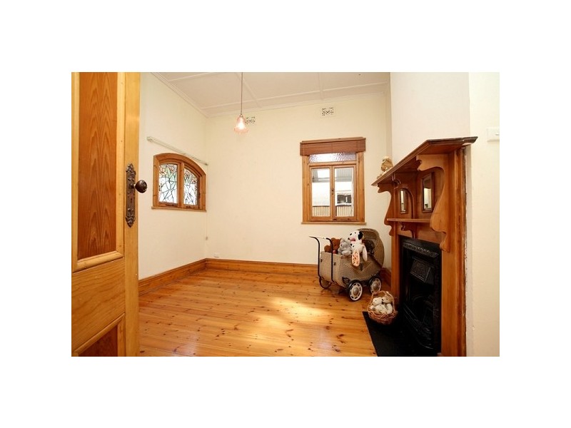 61 Seventh Avenue, St Peters SA 5069