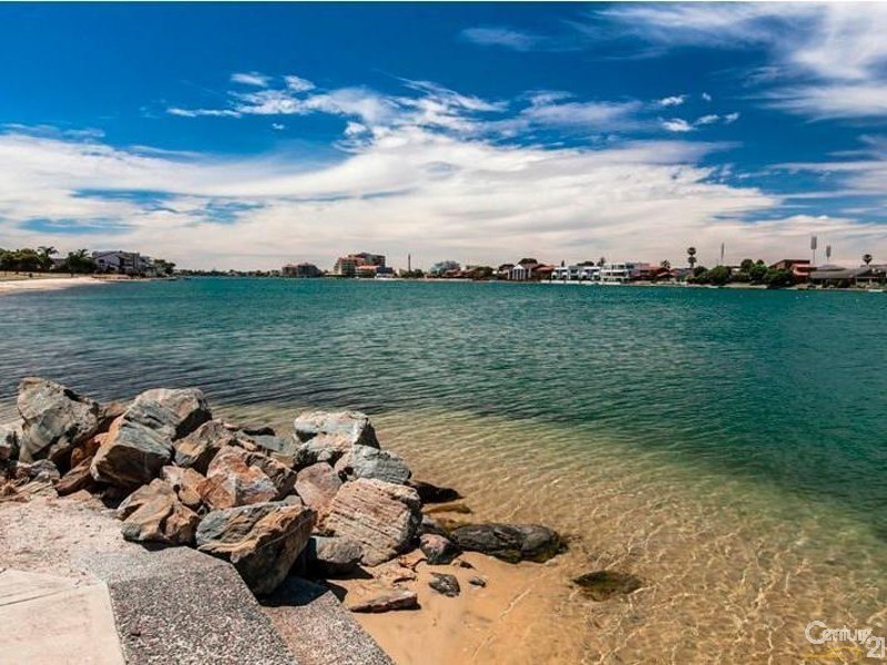 7/80 Military Road, Tennyson SA 5022