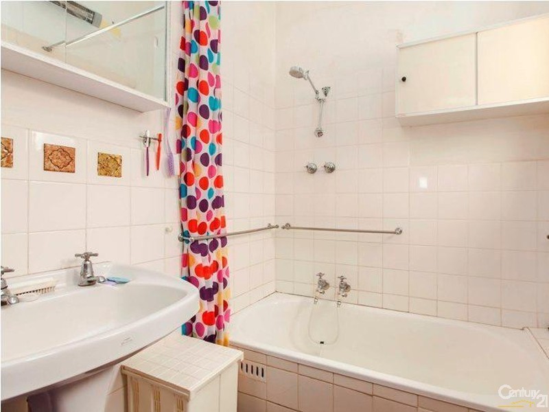 114 Seaview Road, Tennyson SA 5022