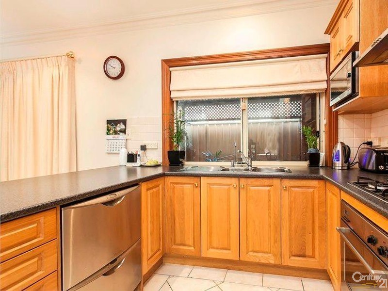 6 Lorraine Lee Court, Grange SA 5022