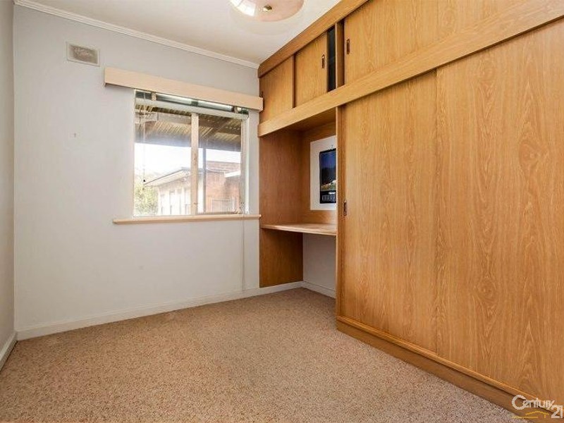 32 Whimpress Avenue, Findon SA 5023