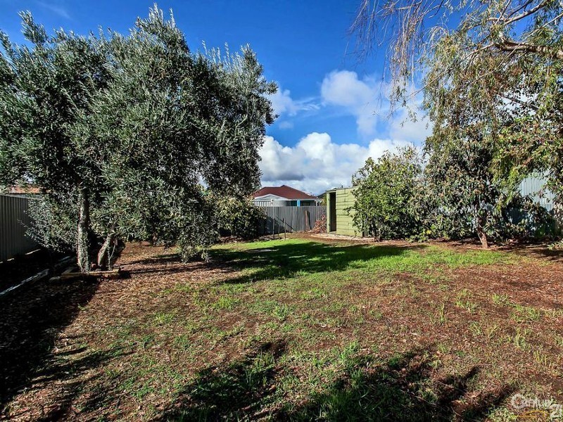 32 Whimpress Avenue, Findon SA 5023