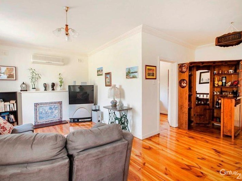 12 Dee Street, Woodville South SA 5011