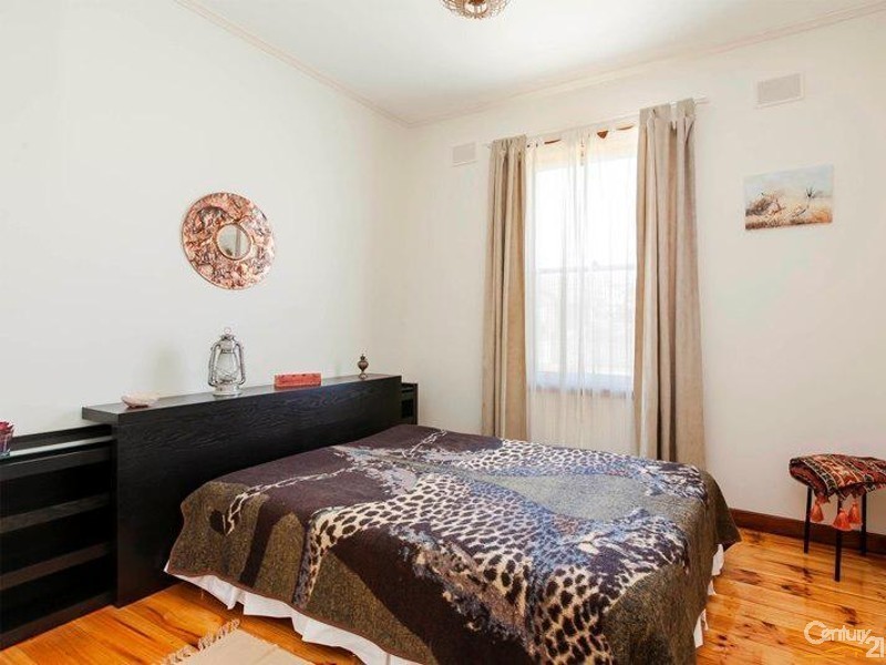 12 Dee Street, Woodville South SA 5011