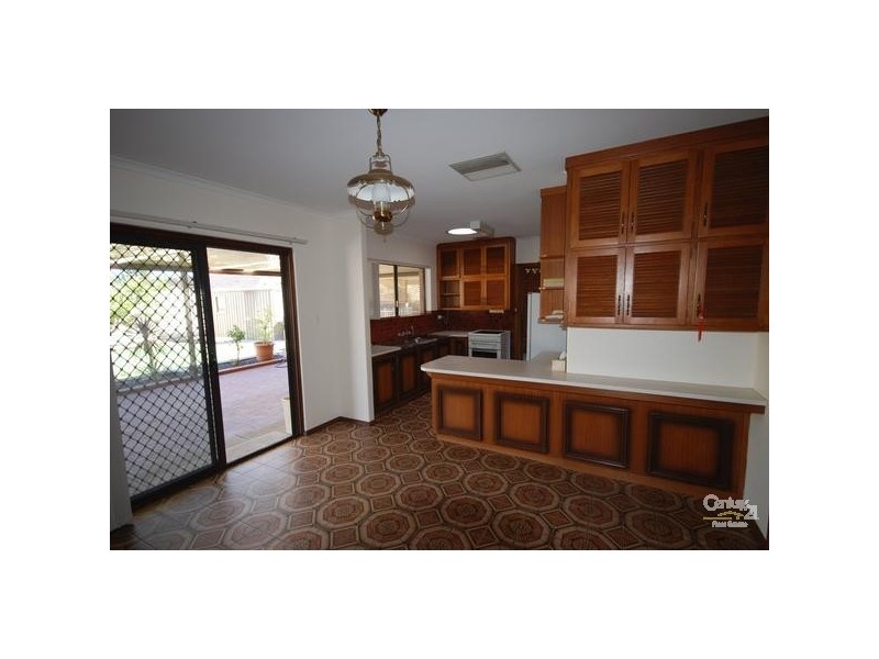 21 Newcombe Avenue, West Lakes Shore SA 5020