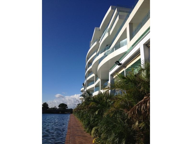 33/155 Brebner Drive, West Lakes SA 5021