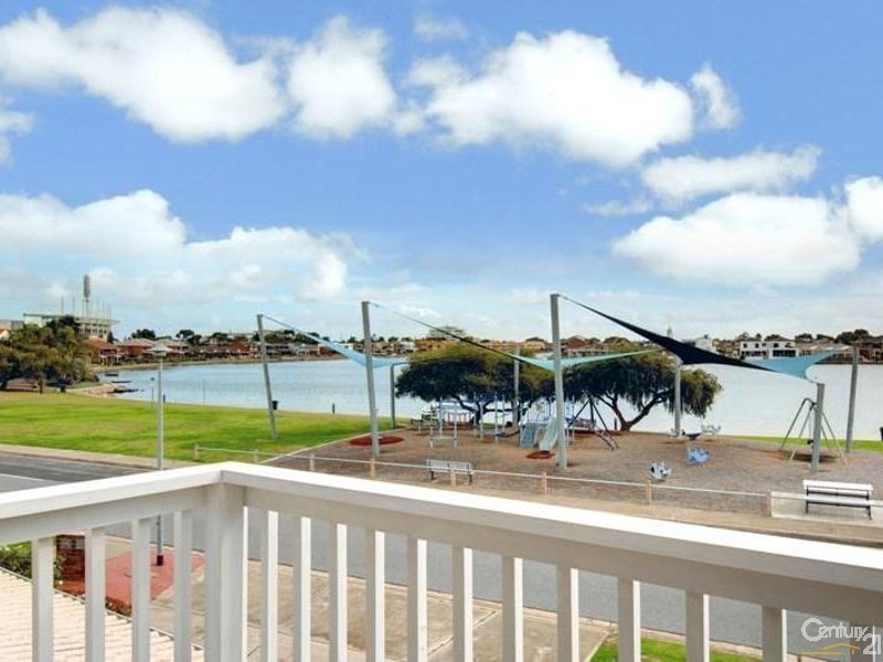 11 Tiranna Way, West Lakes SA 5021