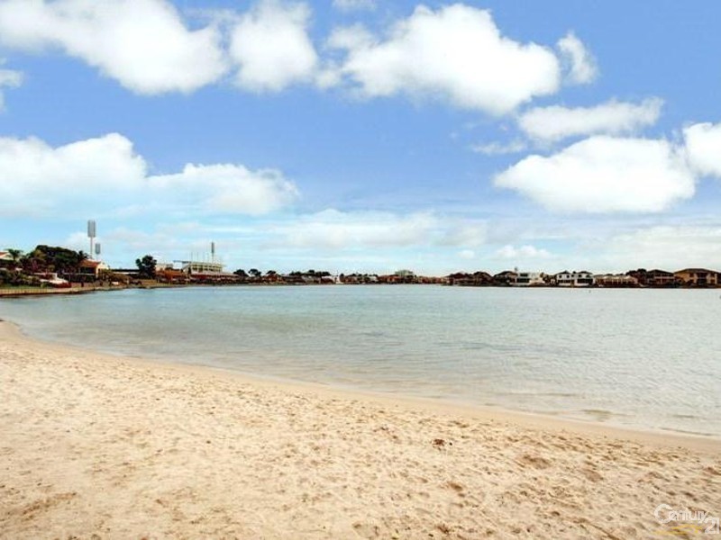 11 Tiranna Way, West Lakes SA 5021