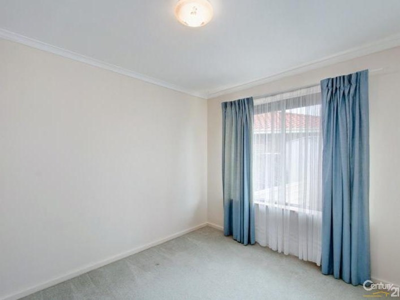 11 Tiranna Way, West Lakes SA 5021