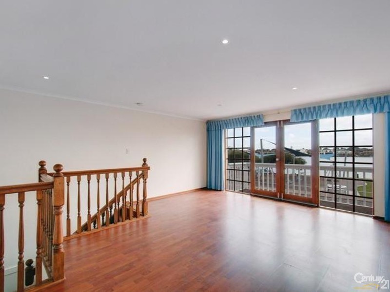 11 Tiranna Way, West Lakes SA 5021