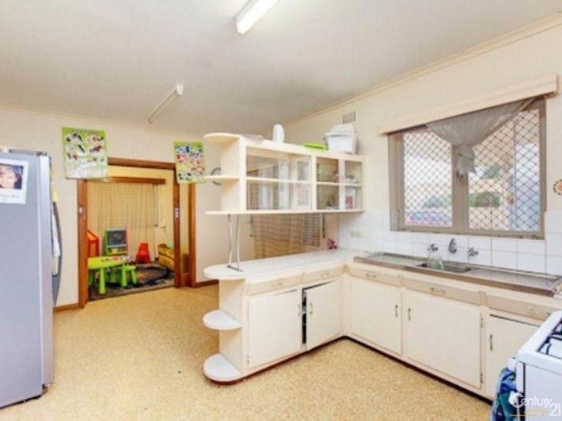 44 Whimpress Avenue, Findon SA 5023