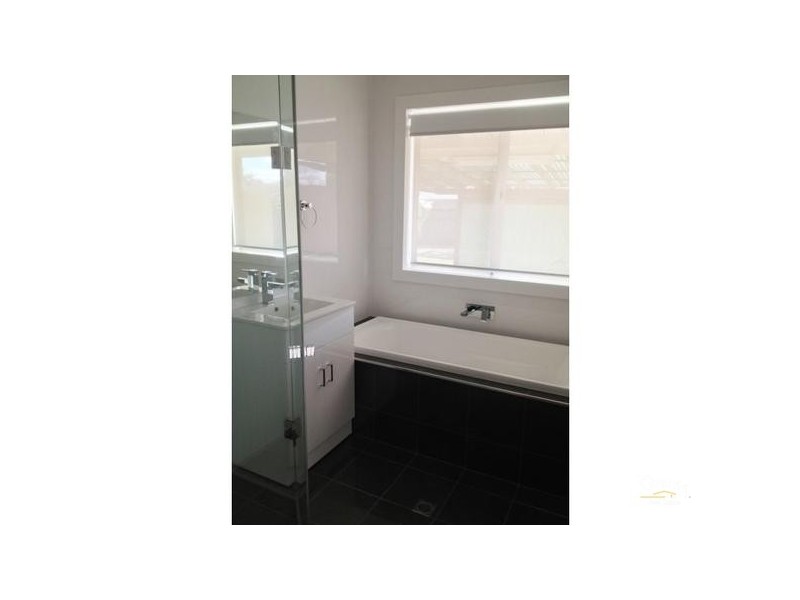 24 Lincoln Avenue, Fulham Gardens SA 5024