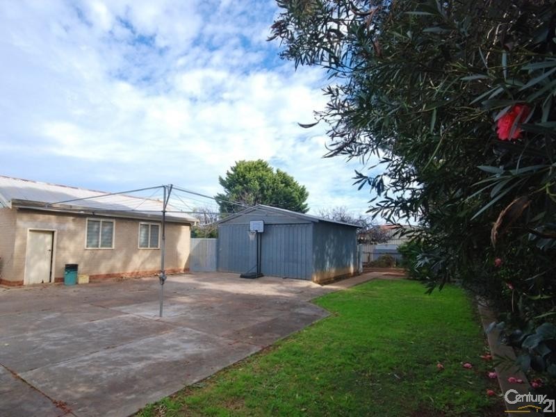 20 Hawkins Avenue, Flinders Park SA 5025
