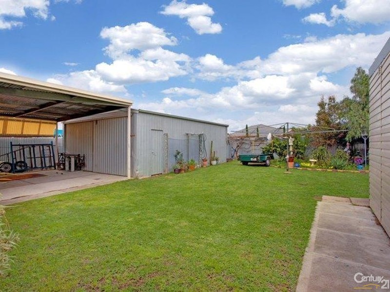 18 Ballater Avenue, Seaton SA 5023