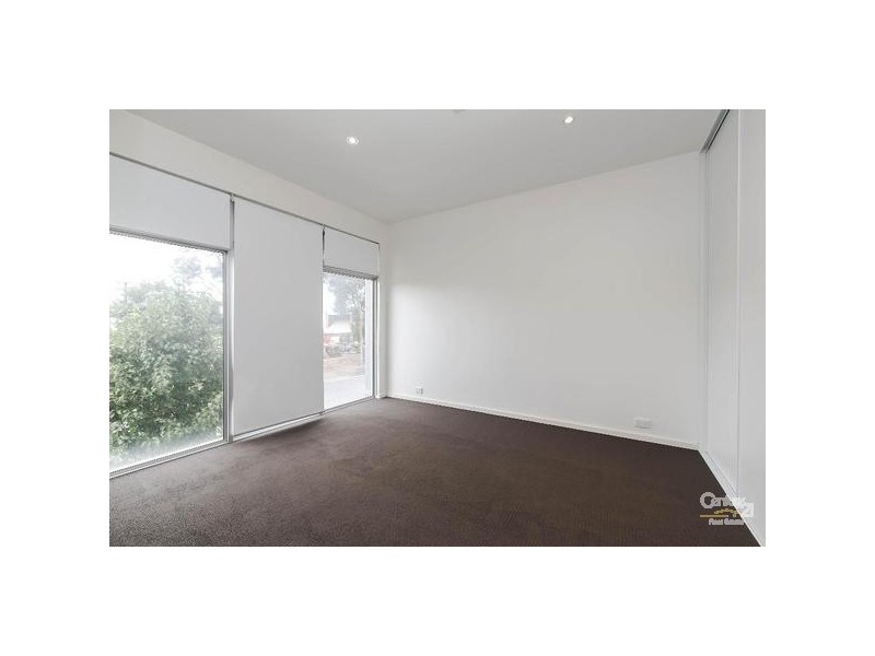 77 Lipson Street, Port Adelaide SA 5015