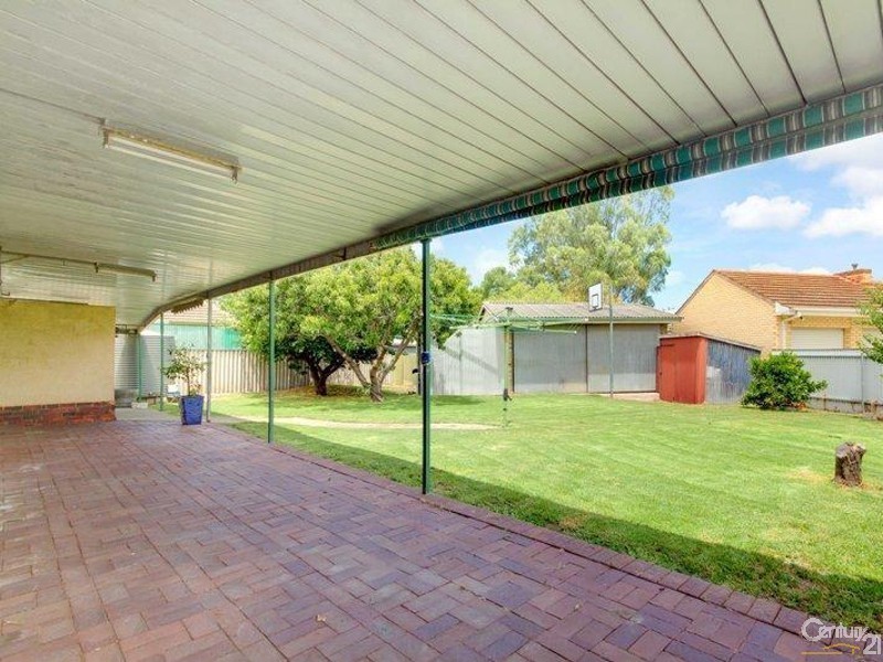 2 Fitch Road, Fulham SA 5024