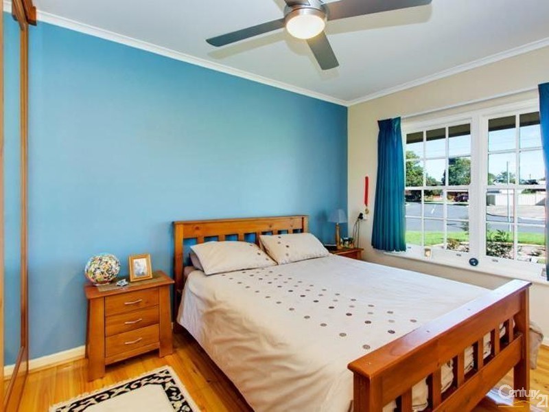 5 Kevin Avenue, West Beach SA 5024
