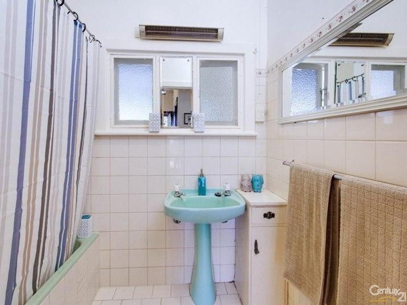 5 Curtis Street, Woodville South SA 5011