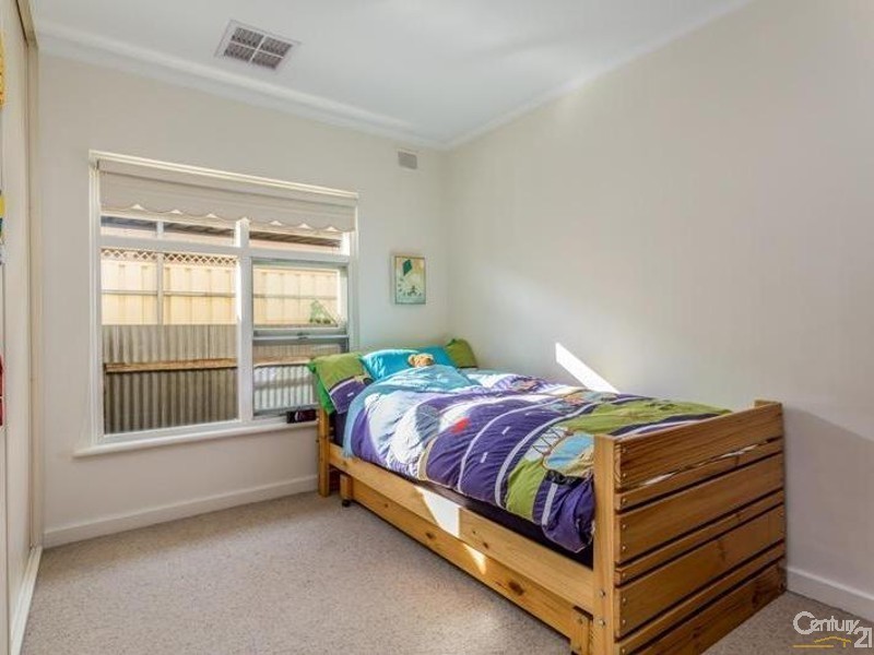 9 Pacific Parade, West Beach SA 5024