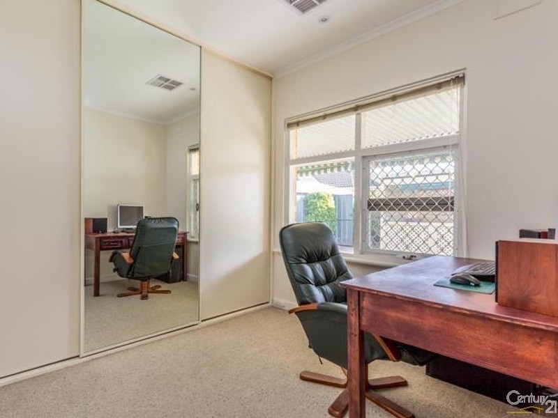 9 Pacific Parade, West Beach SA 5024