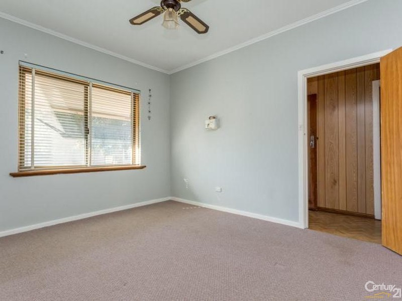 21 Falkirk Avenue, Seaton SA 5023