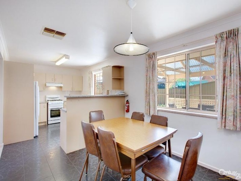 19 Dundee Avenue, Seaton SA 5023