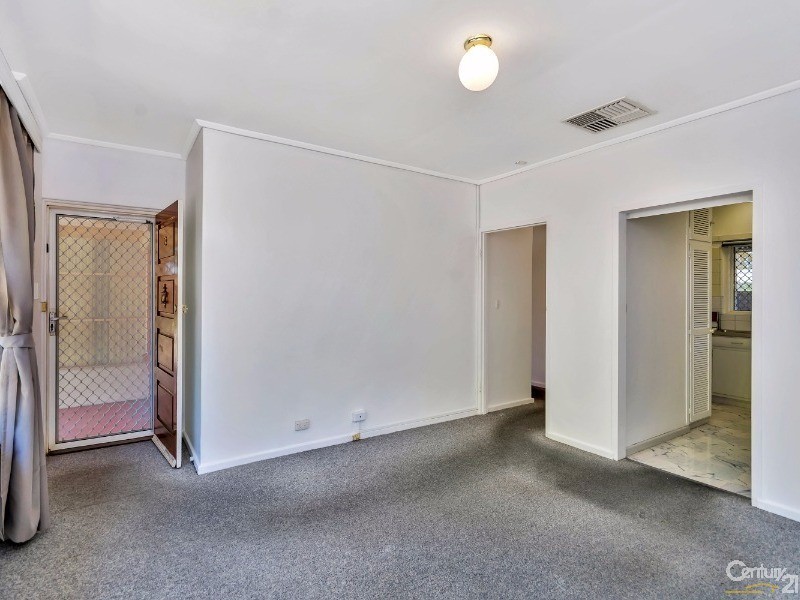 3/4 Mitchell Street West, Seaton SA 5023