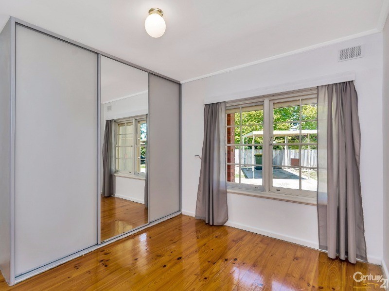 3/4 Mitchell Street West, Seaton SA 5023