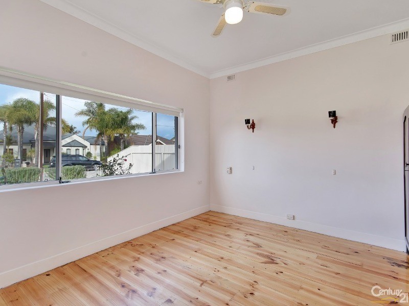 47 Levistone street, Seaton SA 5023