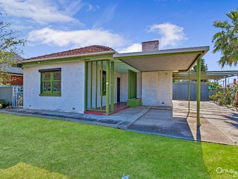 2 Arooma Street, Findon SA 5023