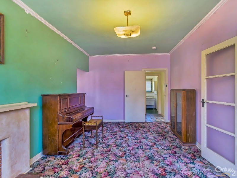 2 Arooma Street, Findon SA 5023