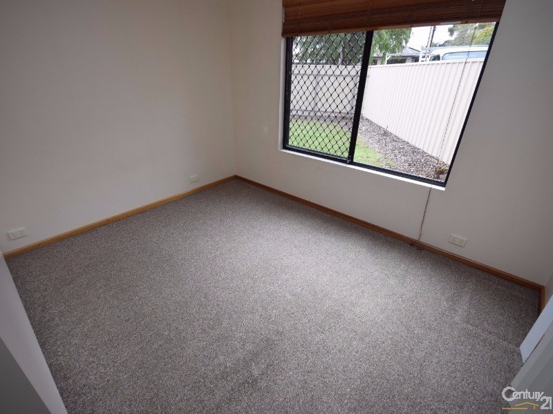 1/2 Mildura Court, Hope Valley SA 5090