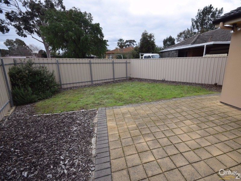 1/2 Mildura Court, Hope Valley SA 5090