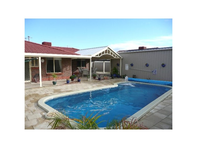 11 Brooks Circuit, Woodcroft SA 5162