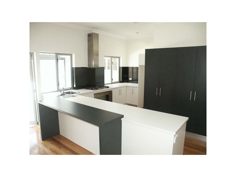 10 Cambridge Terrace, Brighton SA 5048