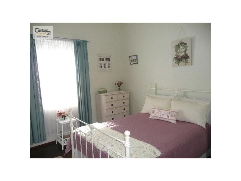 7 Holder Parade, Marino SA 5049