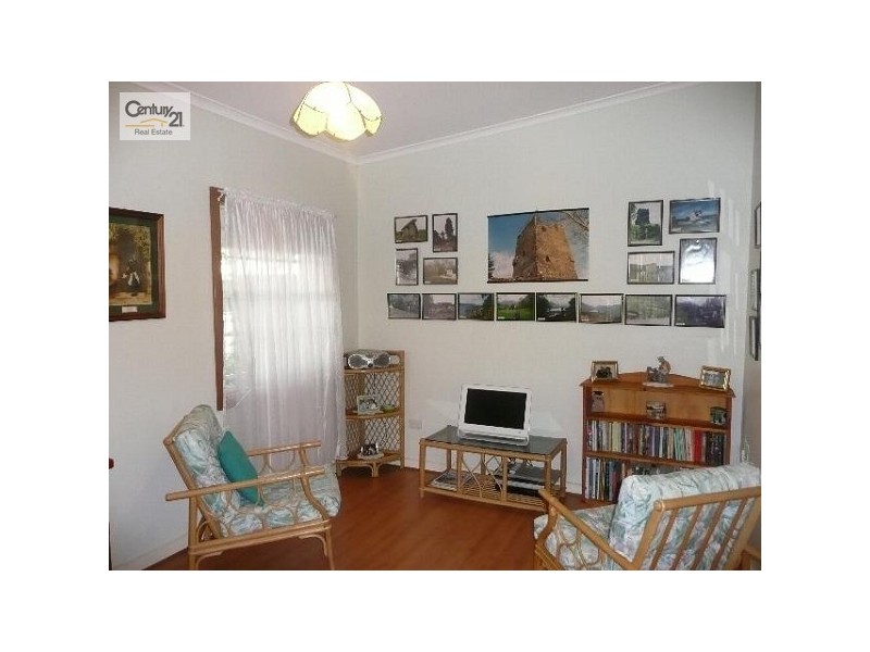 7 Holder Parade, Marino SA 5049