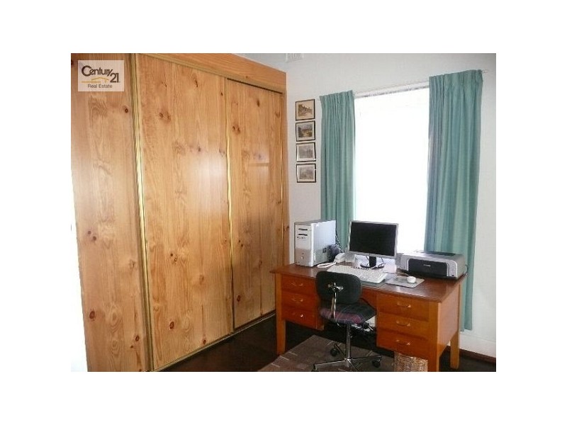 7 Holder Parade, Marino SA 5049