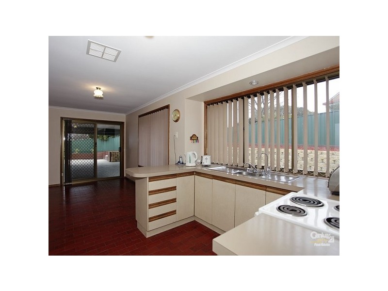 33 Doulton Drive,, Trott Park SA 5158