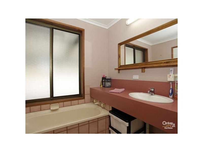 33 Doulton Drive,, Trott Park SA 5158